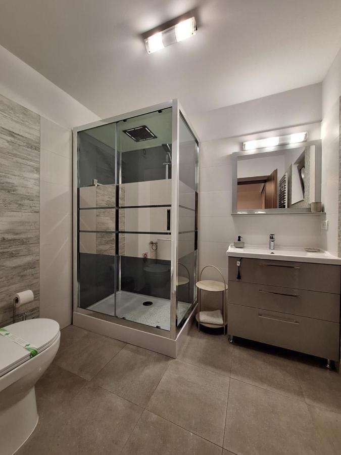 Trend Bed and Breakfast Arad Buitenkant foto