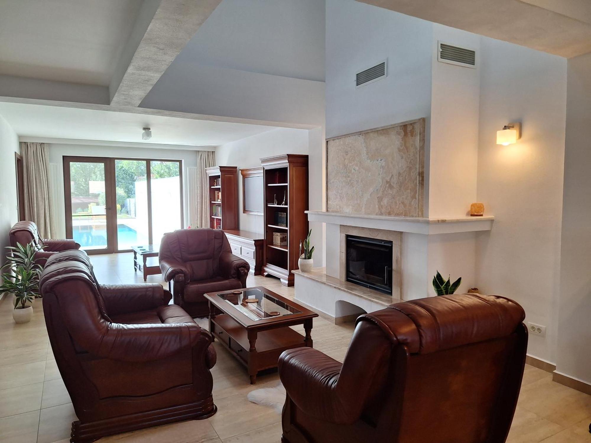 Trend Bed and Breakfast Arad Buitenkant foto
