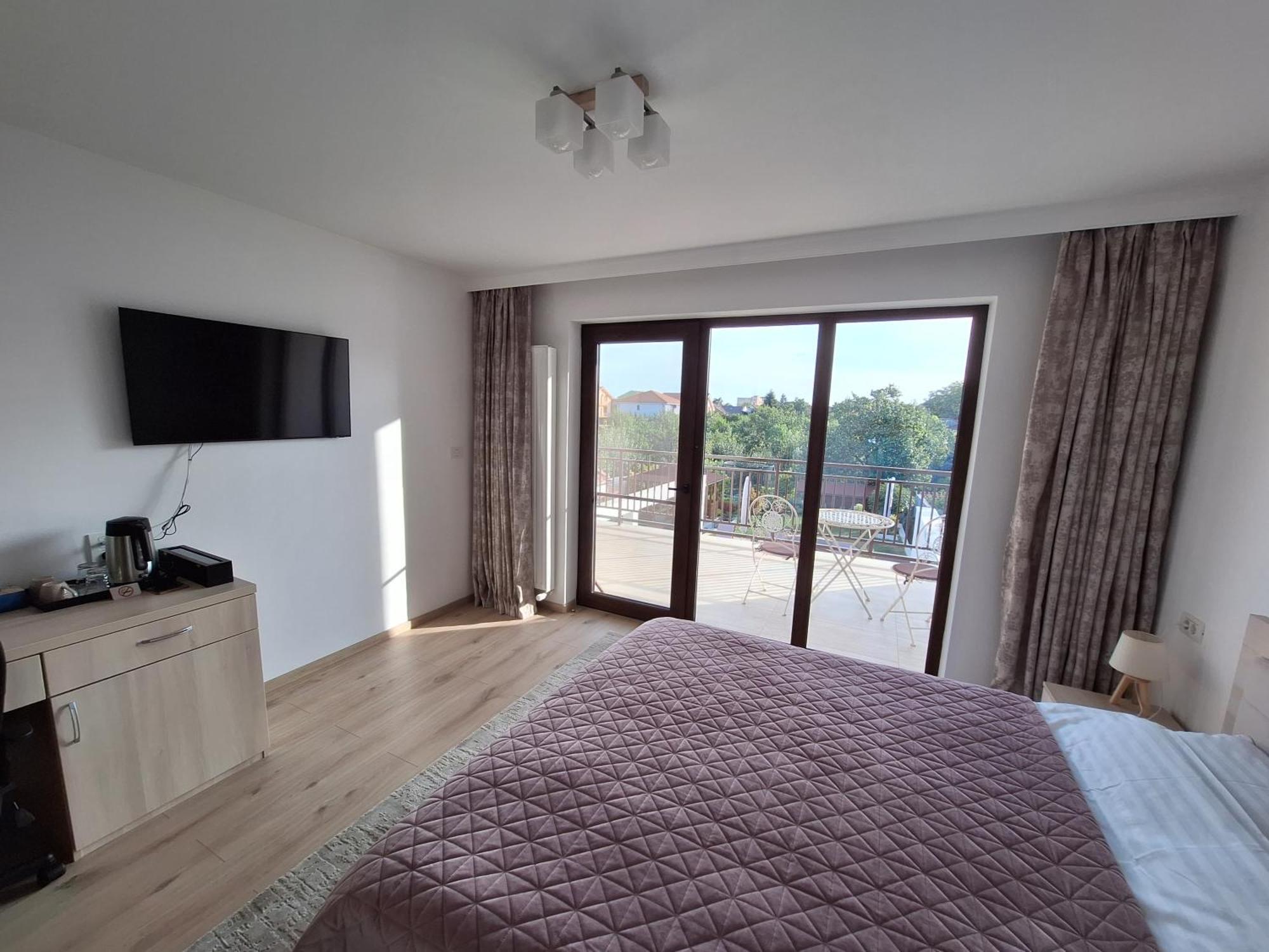 Trend Bed and Breakfast Arad Buitenkant foto