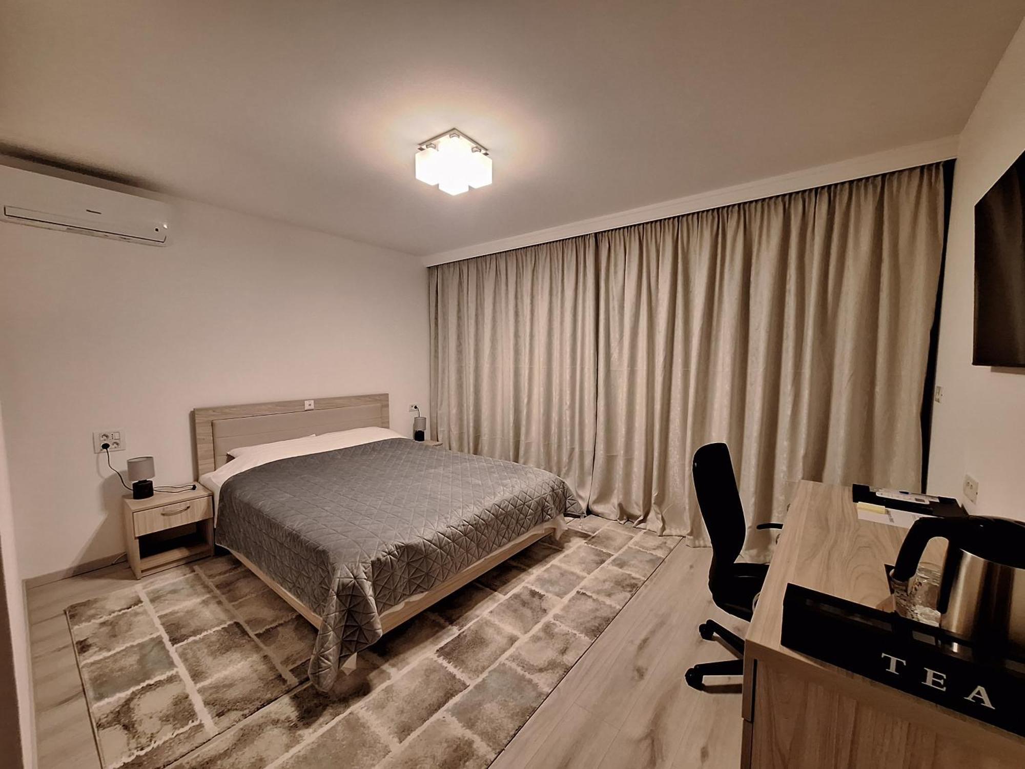 Trend Bed and Breakfast Arad Buitenkant foto