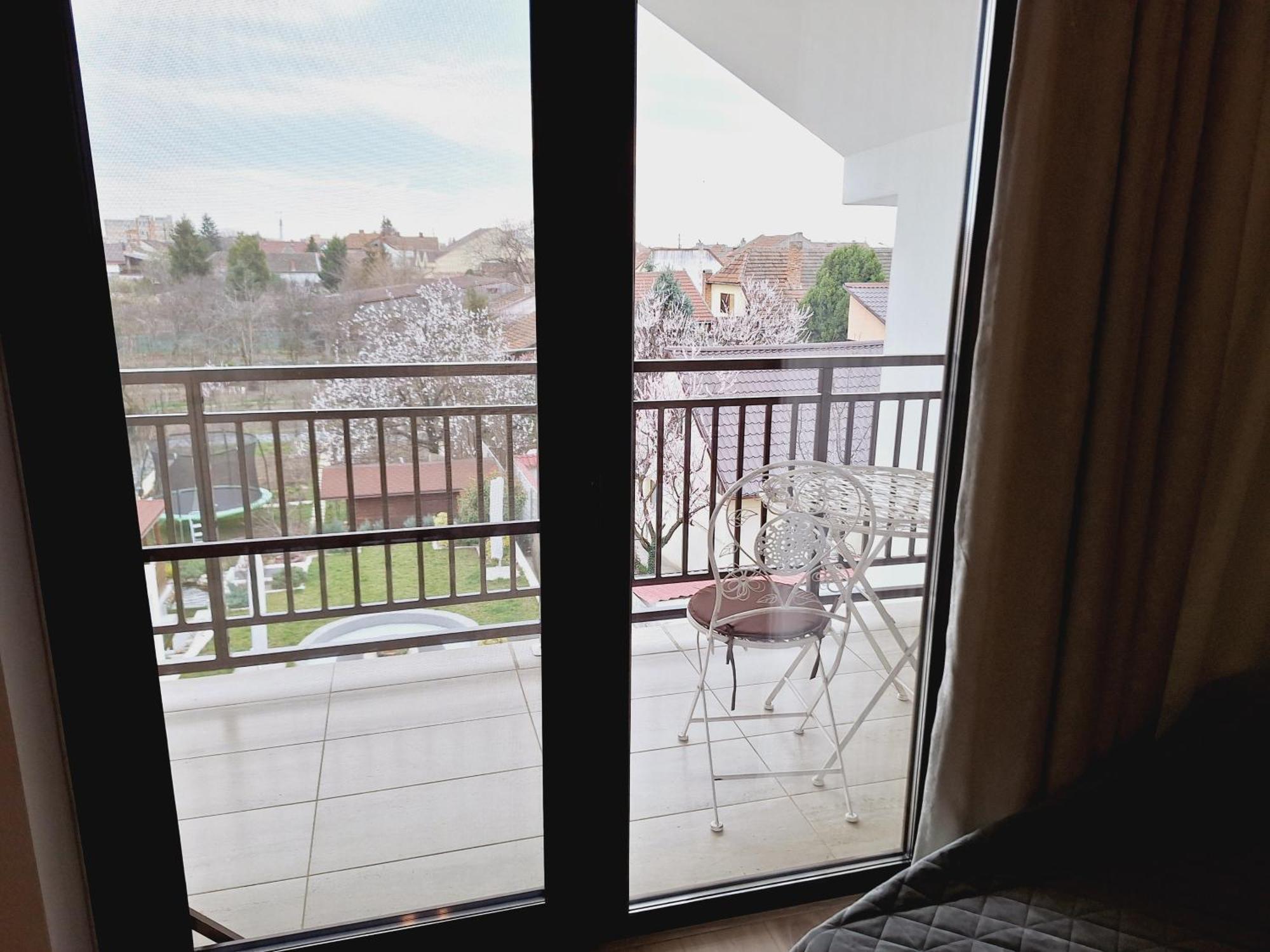 Trend Bed and Breakfast Arad Buitenkant foto