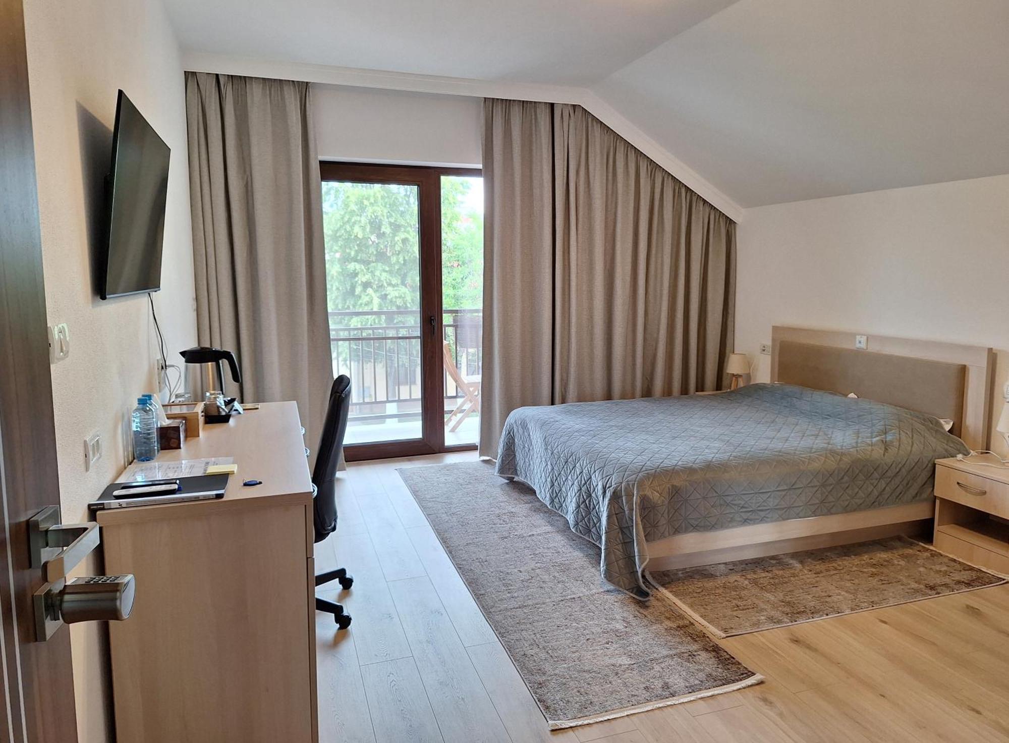Trend Bed and Breakfast Arad Buitenkant foto