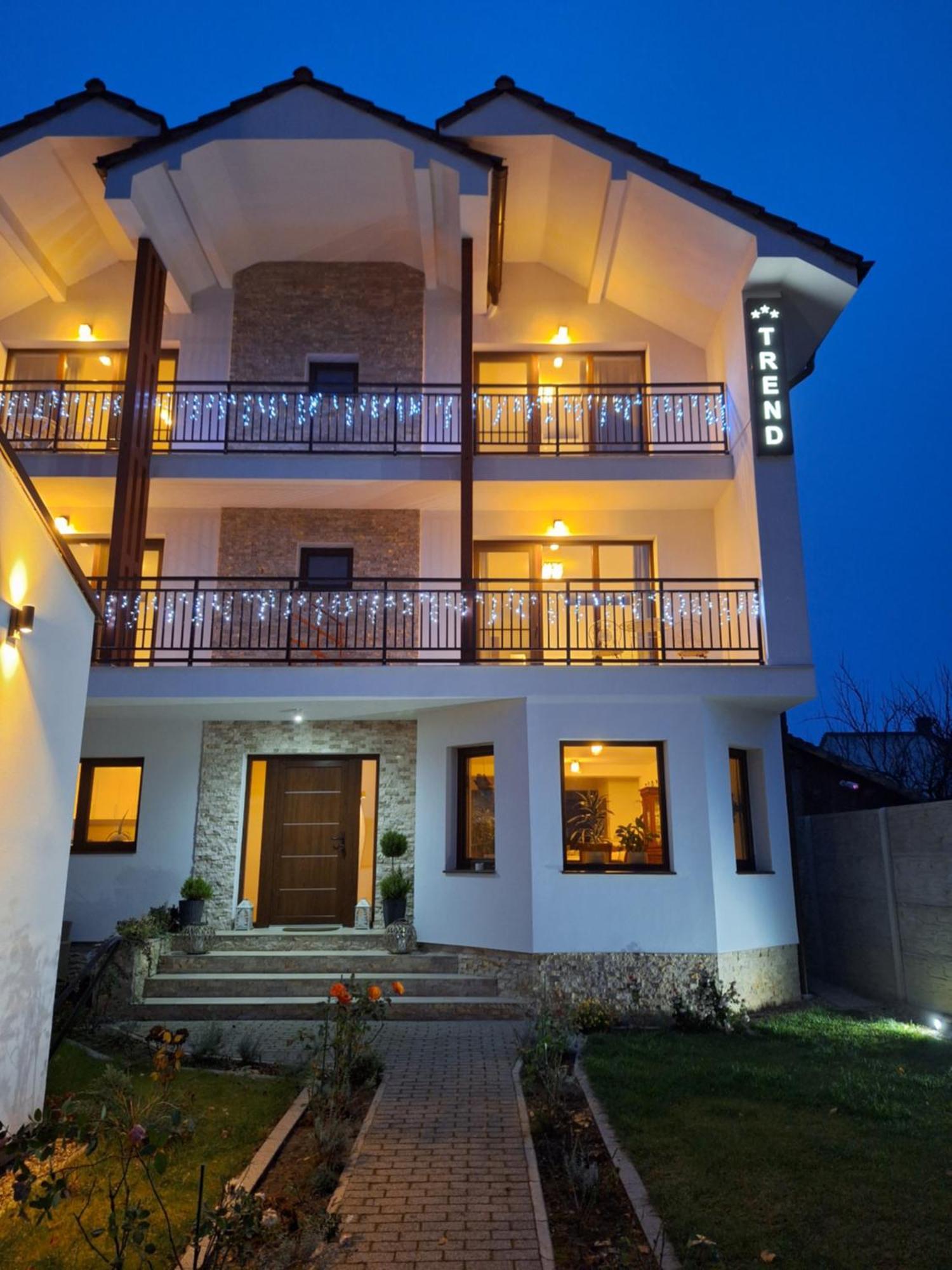 Trend Bed and Breakfast Arad Buitenkant foto
